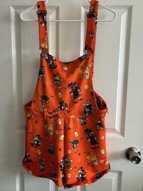 Her Universe Disney Halloween Shortalls, Size Large